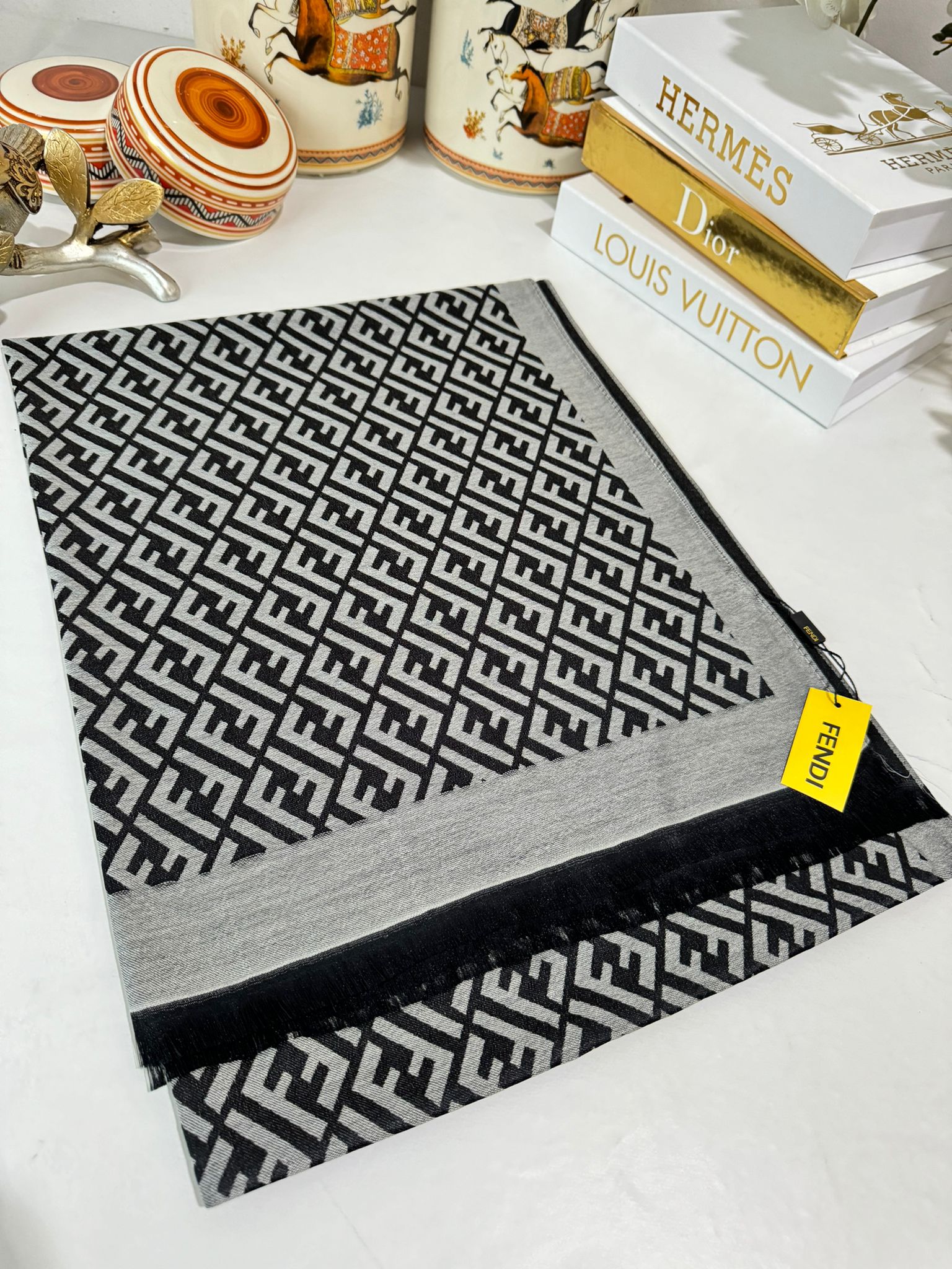 İthal Fendi Kaşmir İpek Şal 49101 - Gri - Organic ScarfsOrganic Scarfs