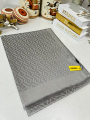İthal Fendi Kaşmir İpek Şal 49101 - Gümüş - Organic ScarfsOrganic Scarfs