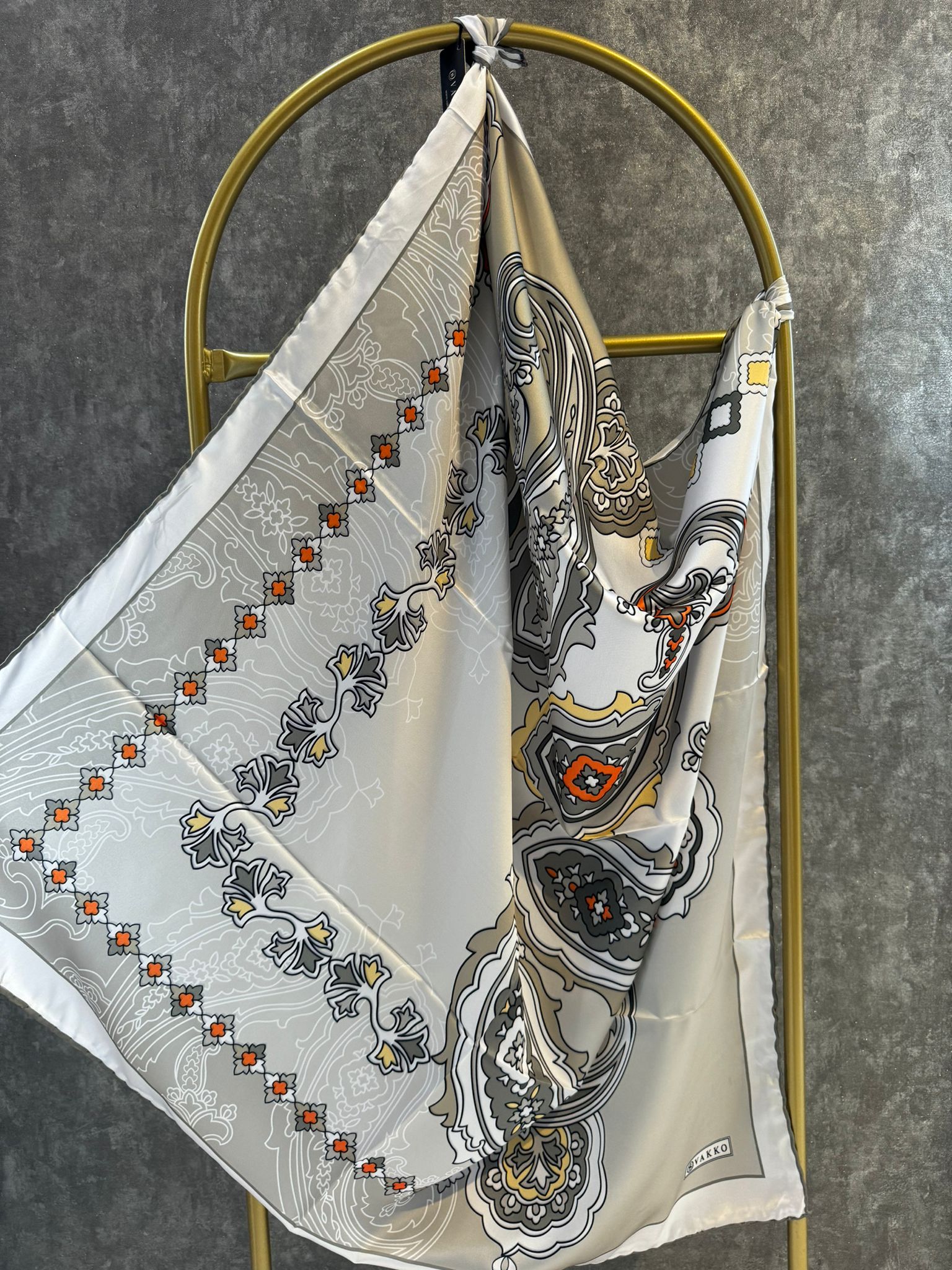 VAKKO ETNİK DESEN EŞARP 78963 - GRİ - Organic ScarfsOrganic Scarfs