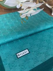 Vakko Monogram Jakar İpek Şal 44103 - Zümrüt - Organic ScarfsOrganic Scarfs